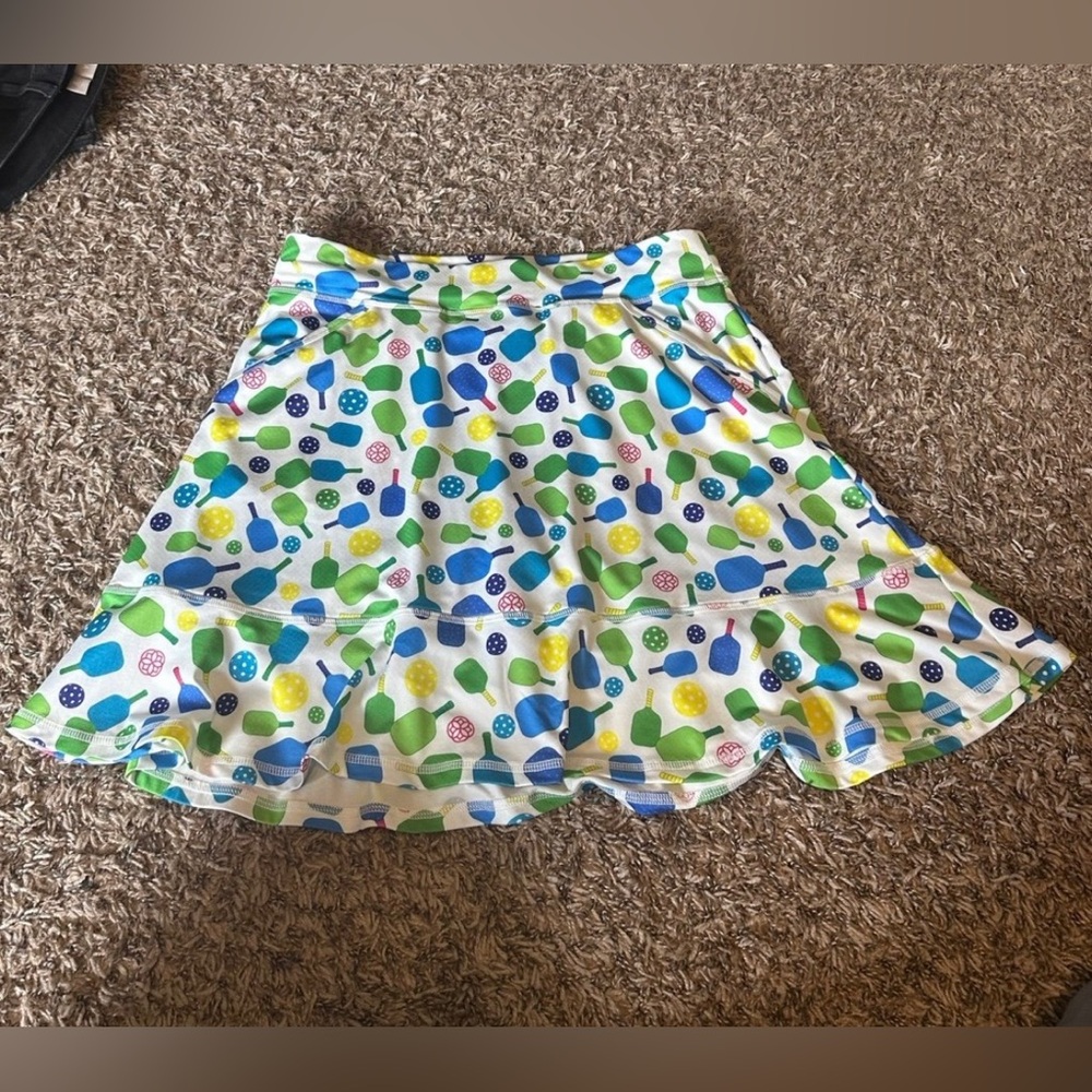 Ameliora Pickleball skort with paddles